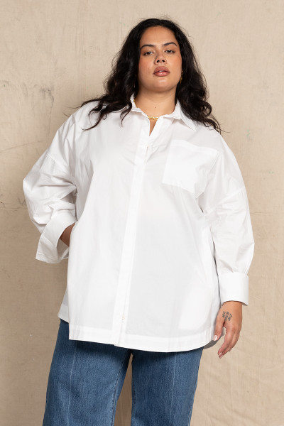 Oversized Shirt in White Cotton Poplin
