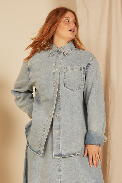 Denim Classic Easy Fit Shirt In Ice Blue