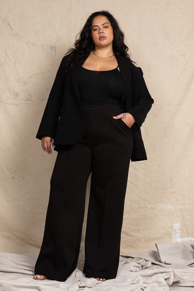Pintuck Ponte Pant in Black