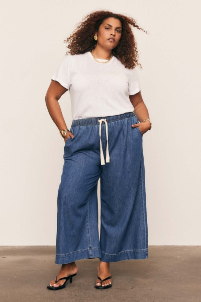 Flare Cropped Drawstring Pant in Mid Blue