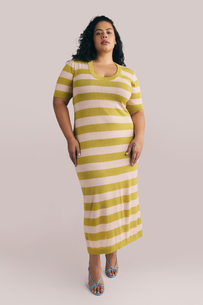 This Bohemian Traders Scoop Neck Midi Dress is printed with vibrant stribes. It’s knitted for a lightweight handle with a slightly lose fit before falling to an ankle-skimming hem. Wear yours with boots or sandals.