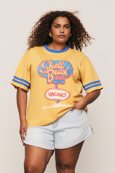 The Venice Puff Sleeve Blouse captures bohemian artistry in soft cotton voile, adorned with Bohemian Traders’ in-house Venice Cream placement print. A mandarin collar and voluminous sleeves create graceful proportion, while the relaxed fit offers ease and movement. Light and effortless, it’s the perfect blouse for sun-drenched days or elevated evenings alike.