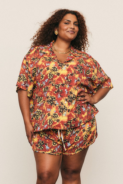 A vibrant staple, the Kai Short Sleeve Shirt is crafted from soft rayon with a custom, in-house all-over print. Its boxy shape and refined collar channel relaxed tailoring for summer days in motion. Pair with the coordinating Kai Sporty Short for an elevated resort set that feels confident, artful, and unmistakably Bohemian Traders.