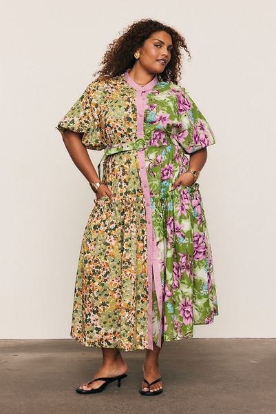 A study in modern bohemian elegance, the Ivy Dolman Dress is crafted from soft cotton voile and adorned with Bohemian Traders’ exclusive spliced print. With delicate balloon sleeves, a tiered silhouette and a matching belt to define the waist, it offers timeless artistry and effortless movement. Available in our inclusive sizing from 6–22.