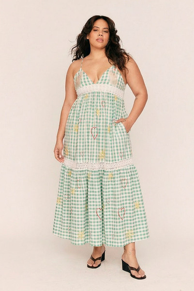 A Bohemian Traders crowd favourite, reimagined for high summer. The Swan Embroidered Check Slip is a celebration of effortless femininity, crafted from premium textured cotton in a custom check print with embroidered appliqué detailing that elevates every stitch.