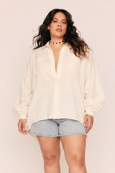 Timeless, breathable, and designed to last. The Oversized Linen Shirt is a Bohemian Traders icon reimagined in sustainable, 100% pure linen. This best-selling shape is all about ease and elevated simplicity, with a relaxed, oversized cut, balloon sleeves, and a flattering high-low hem that flows with the body.