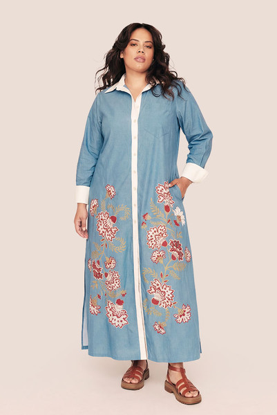 Classic shirting meets bold expression in the Paisley Shirt Dress—a modern maxi cut from structured cotton poplin with a striking Bohemian Traders placement print. Designed for a relaxed, easy fit, it features a sharp collar, long cuffed sleeves, and a full button-through front for styling versatility.