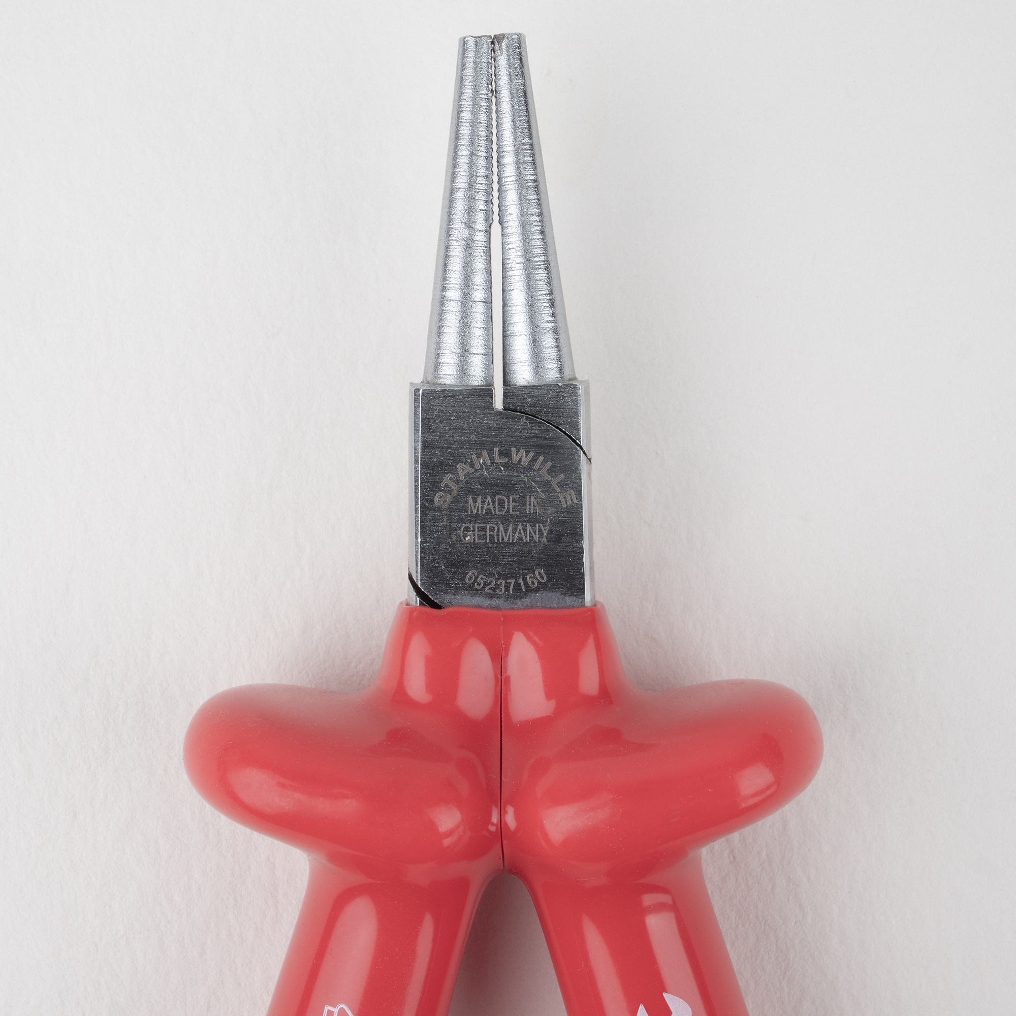 Stahlwille 6523 VDE round nose pliers, short, 160 mm - Dip-coated