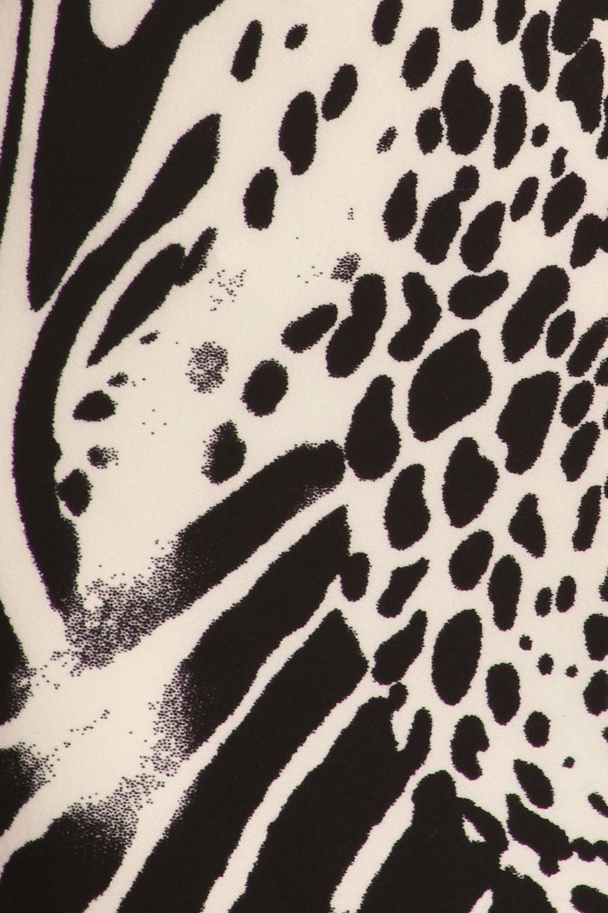 Close up swatch of the sassy print on our Buttery Smooth Wild Safari Leggings