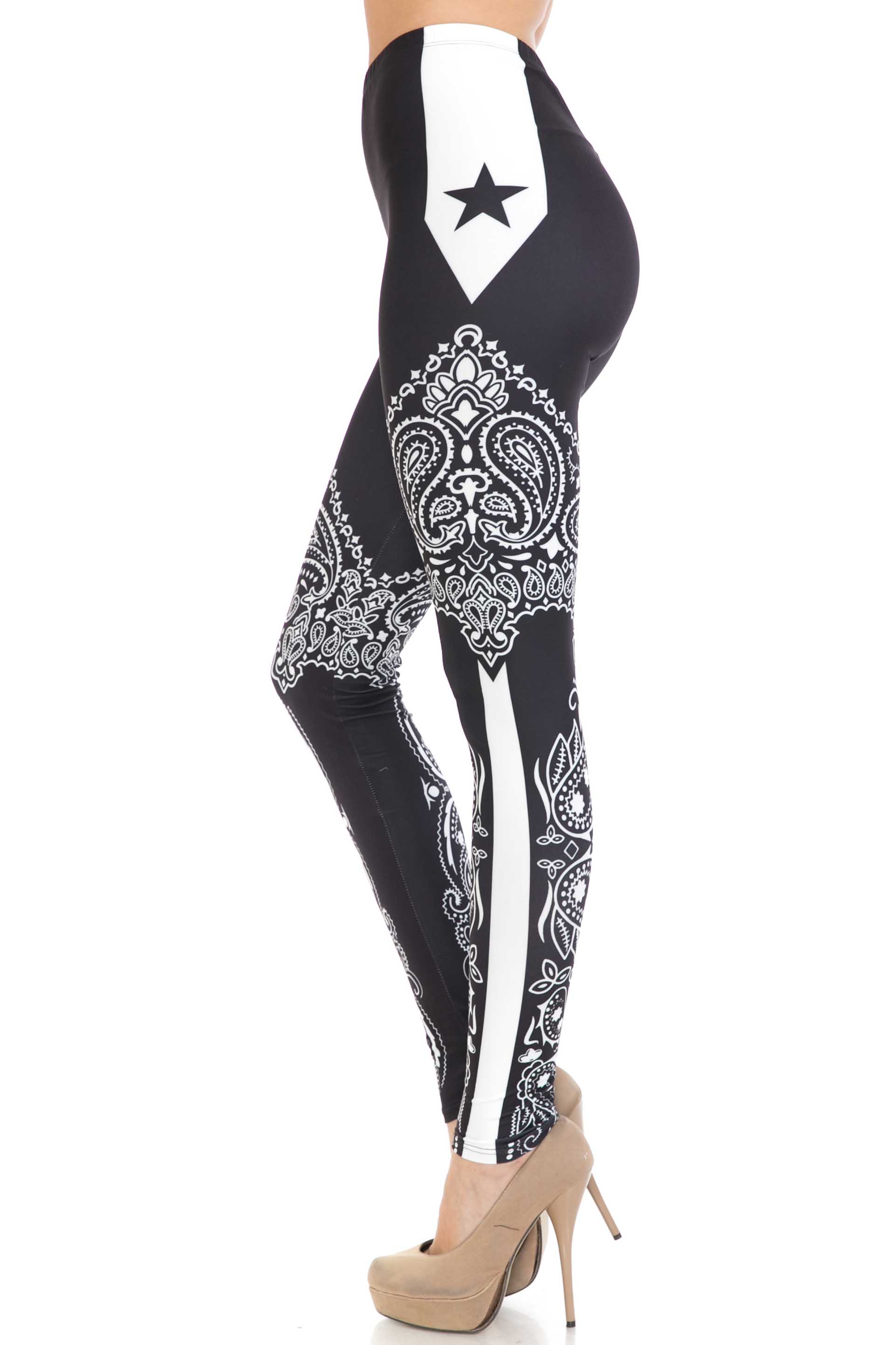 Creamy Soft Bandana Stars Extra Plus Size Leggings - 3X-5X - USA Fashion™