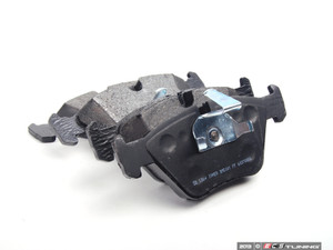 Front And Rear Brake Service Kit | ES2598402