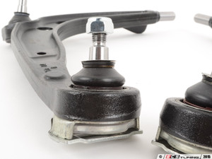 Performance Front Control Arm Kit | ES2807032