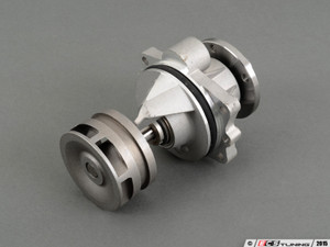 Water Pump And Thermostat Kit | ES2960121