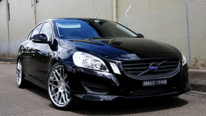 Front Corner Splitters Carbon Fiber - 2-Piece Kit - 2011-2013 Volvo S60 / V60 - EXCLUDING R-Design Models **Fitment may require additional bodywork**