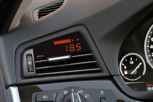 P3CARS BMW F1X VENT INTEGRATED BOOST GAUGE