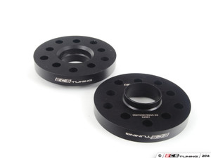 ECS Wheel Spacer & Bolt Kit - 20mm With Black Ball Seat Bolts