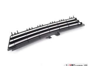 Golf R Badgeless Grille - With Black Strip