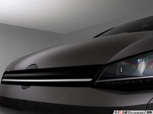 Golf R Badgeless Grille - With Silver Strip