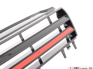 Golf R Badgeless Grille - With Red Strip