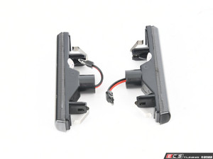 E46 M3 ZiZa Dynamic LED Turn Signals - Smoked