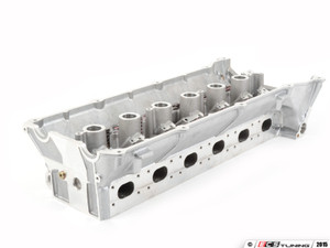 Complete Cylinder Head Basic Replacement Kit | ES2918768