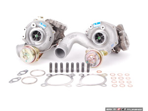 RS4 K04 Turbochargers With Install Kit | ES3247798