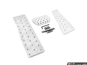 Turner Performance E39 Pedal Set W/ Dead Pedal - Automatic | ES3449989