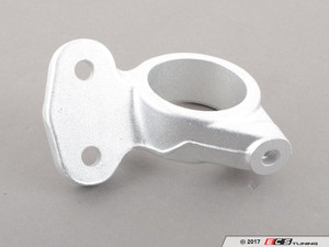 Front control arm Housing - Right | ES3184444