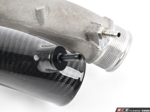 8Y RS3 High Flow Charge Pipe Kit - Carbon Fiber
