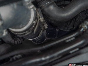 8Y RS3 High Flow Charge Pipe Kit - Carbon Fiber