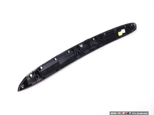Trunk Lid Grip With LEDS - Chrome