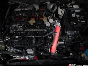 MK8 GTI Intercooler Charge Pipe Kit - Wrinkle Red