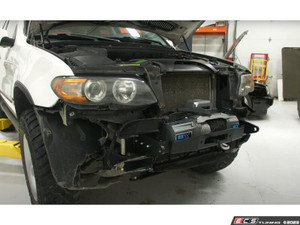 E53 Winch and Light Mount Kit