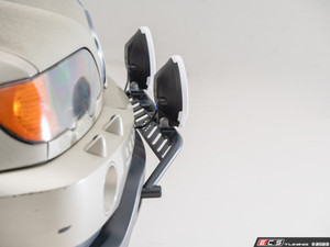 E53 Front Light Mount
