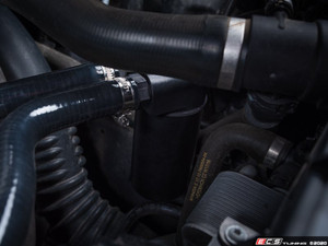 ECS N20 Baffled Oil Catch Can System