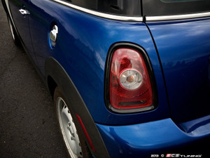 Rear Tail Light Black Line Surround - Set