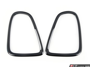 Rear Tail Light Black Line Surround - Set