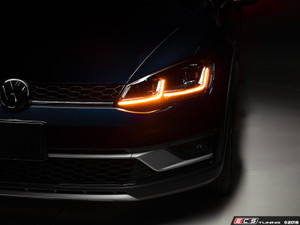 MK7.5 Style Headlight Set - Chrome Trim