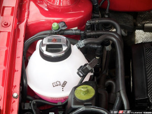 R8 Caps & Black Washer Fluid Reservoir Cap Set - ES4707624