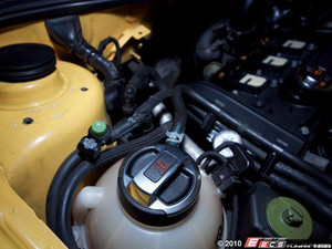 R8 Caps & Black Washer Fluid Reservoir Cap Set - ES4707624