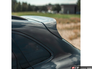 Rennline Porsche Macan Carbon Fiber Up Kick Spoiler  95B.1 | ES4809591