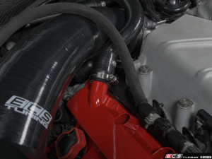 3.0T Gloss Red Valve Cover - Right | ES4768285