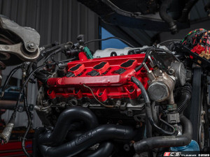 3.0T Gloss Red Valve Cover - Right | ES4768285