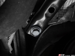 ECS Rear Subframe Locking Collar Kit | ES3647684