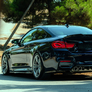 Side Skirts Gloss Black - BMW M4 F82 2014-2021
