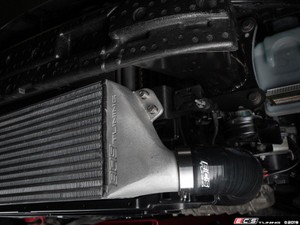 MK7 Front Mount Intercooler Kit - With Black ECS Charge Pipes