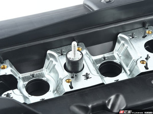 Valve Cover | ES4305751