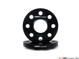 ECS 15mm Wheel Spacers & ECS Conical Seat Bolt Kit | ES2723082