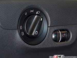 Standard European Headlight Switch - Black | ES2855880