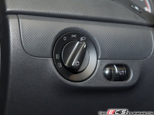 Standard European Headlight Switch - Black | ES2855880